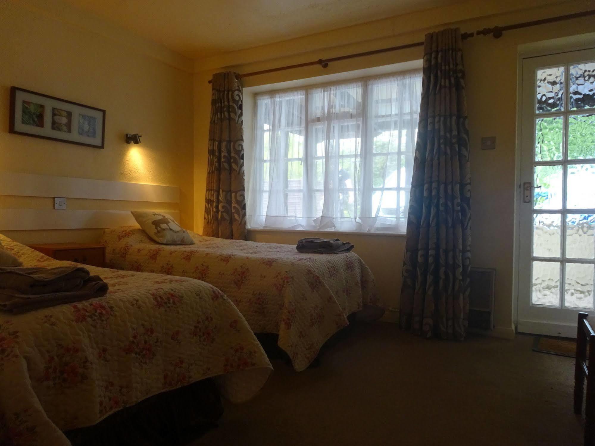 Chequers Inn Harrogate Exteriér fotografie